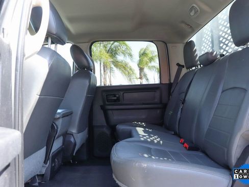 Used 2016 RAM 5500 Tradesman w/ Chrome Appearance Group RWD image 30