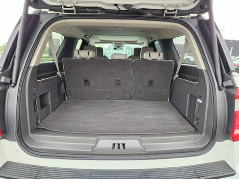 Used 2021 Ford Expedition Max XLT image 8