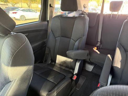 Used 2024 Subaru Ascent Premium w/ Convenience Package image 41