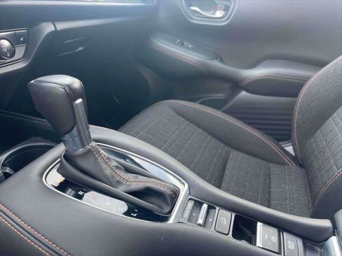 Used 2023 Honda HR-V Sport image 28