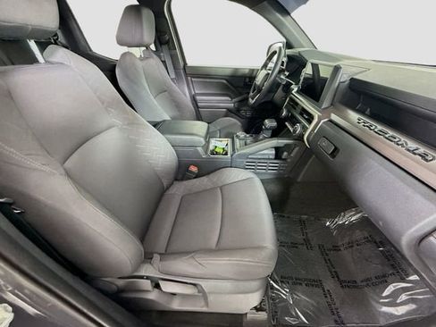 Certified 2024 Toyota Tacoma SR5 AWD/4WD image 27
