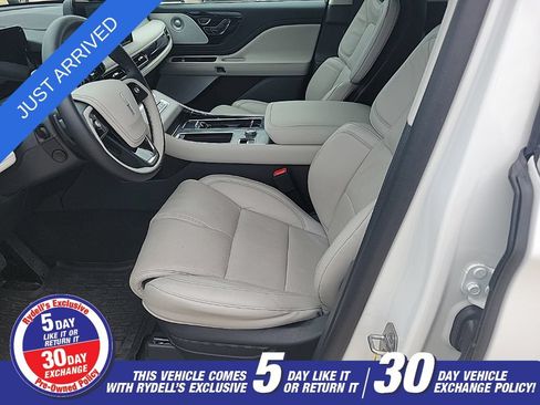 Used 2026 Lincoln Aviator Reserve w/ Luxury Package AWD/4WD image 9
