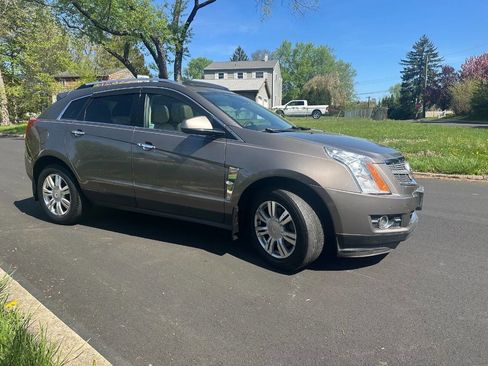 Used 2011 Cadillac SRX Luxury image 5
