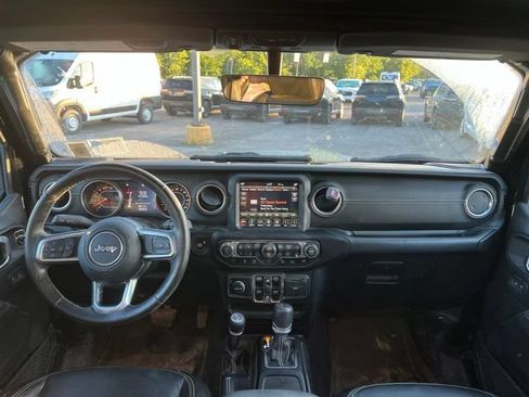 Used 2019 Jeep Wrangler Unlimited Sahara AWD/4WD image 10