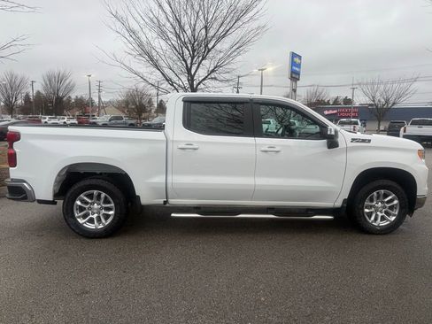Used 2023 Chevrolet Silverado 1500 LT w/ Z71 Off-Road Package image 6