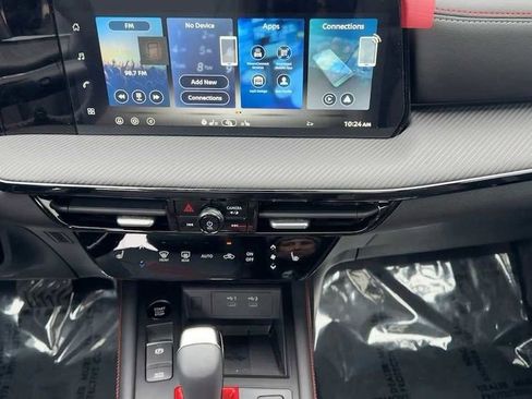 New 2026 Nissan Kicks SR w/ SR Premium Package image 12