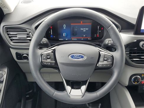 Used 2023 Ford Escape Active image 22