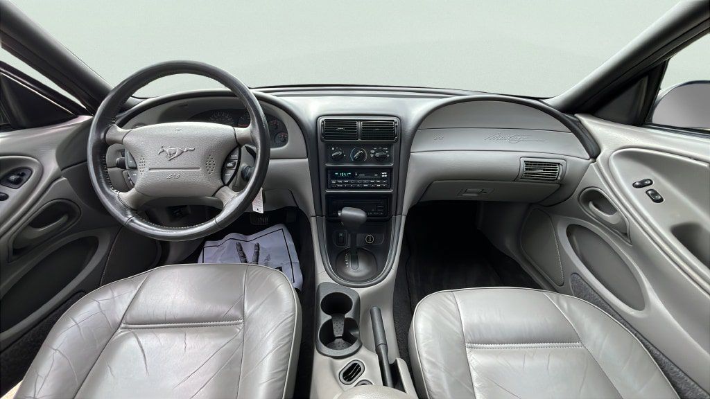 Used 2000 Ford Mustang Coupe RWD image 9