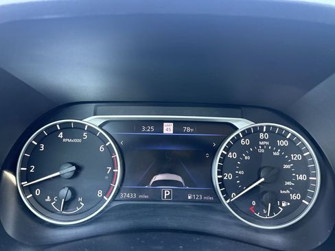 Used 2022 Nissan Sentra SV w/ Trunk Package FWD image 11