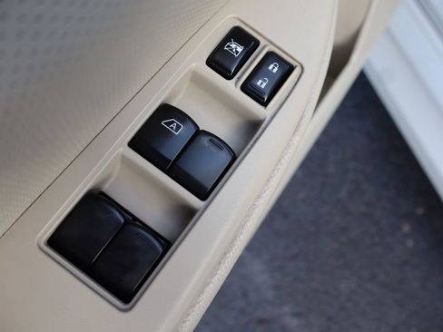 Used 2010 Subaru Legacy 2.5GT Limited image 27