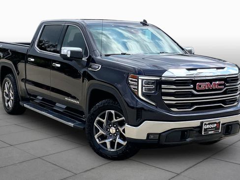 Used 2023 GMC Sierra 1500 SLT AWD/4WD image 3