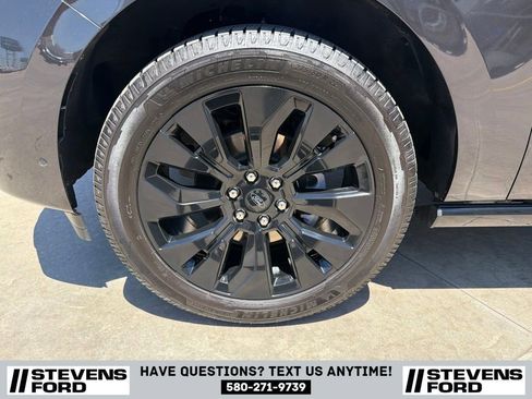 Used 2025 Ford Expedition Platinum w/ Stealth Appearance Package AWD/4WD image 10