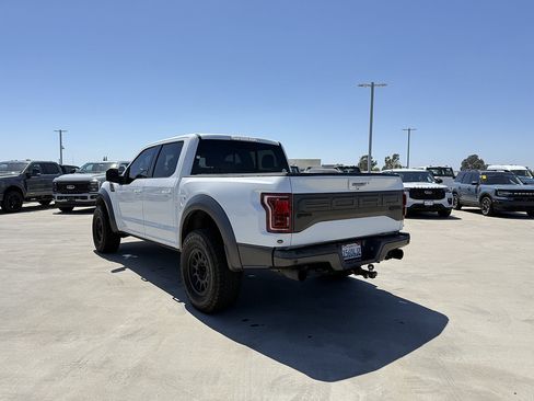 Used 2018 Ford F150 Raptor w/ Equipment Group 802A Luxury AWD/4WD image 2