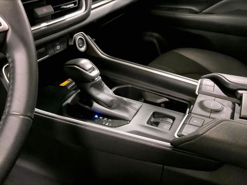 Used 2025 Toyota Grand Highlander AWD image 17