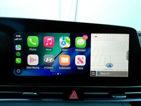 Used 2023 Hyundai Elantra Limited image 12