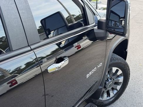 Used 2024 Chevrolet Silverado 2500 Custom w/ Custom Value Package image 11