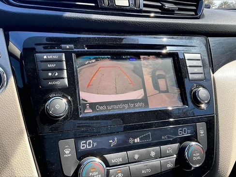 Used 2021 Nissan Rogue Sport SL w/ Premium Package image 25