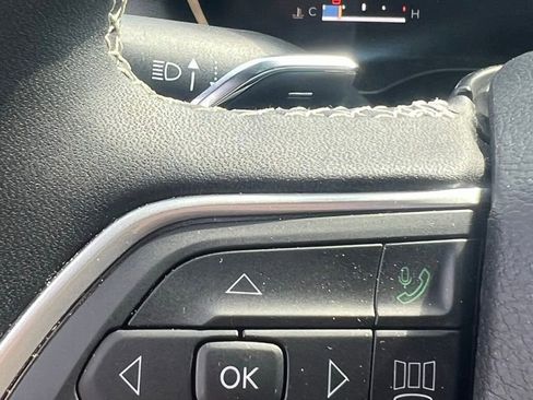 Used 2025 Jeep Grand Cherokee Limited w/ Trailer Tow Package image 19