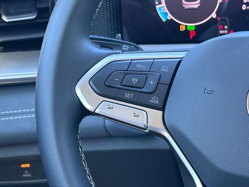 New 2026 Volkswagen Tiguan SE image 16