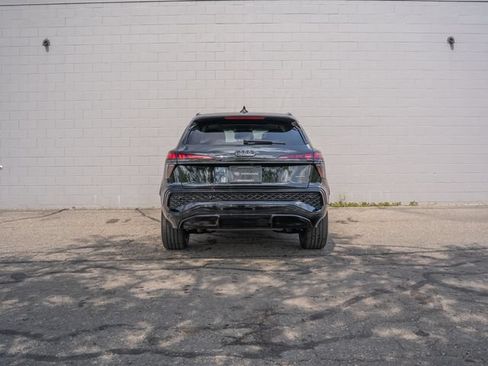 New 2026 Audi Q3 quattro 2.0T AWD/4WD image 5