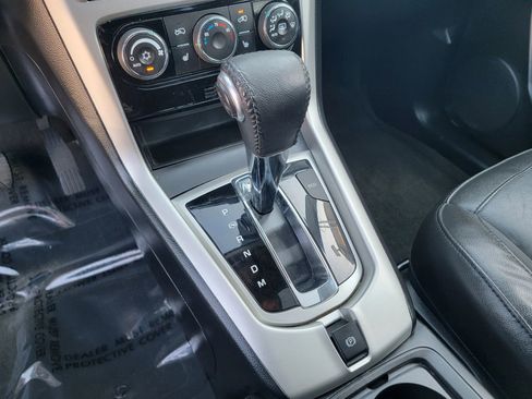 Used 2012 Chevrolet Captiva Sport LT w/ Convenience Package FWD image 22