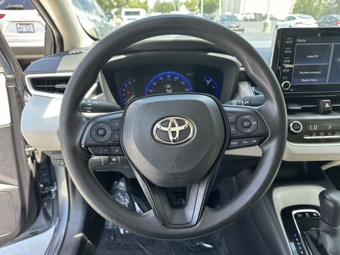 Used 2021 Toyota Corolla LE FWD image 18