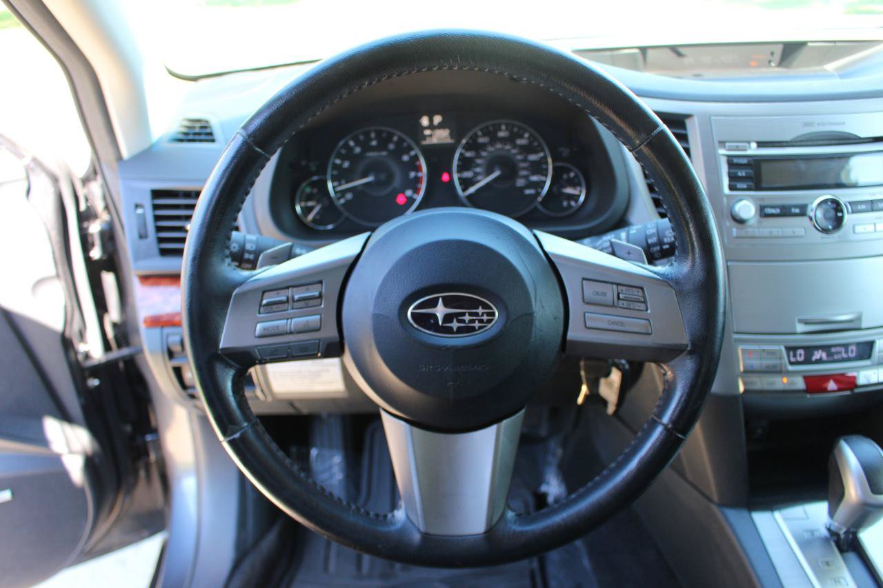 Used 2011 Subaru Outback 2.5i Limited AWD/4WD image 19