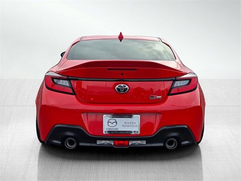 Used 2023 Toyota GR86 Premium image 5