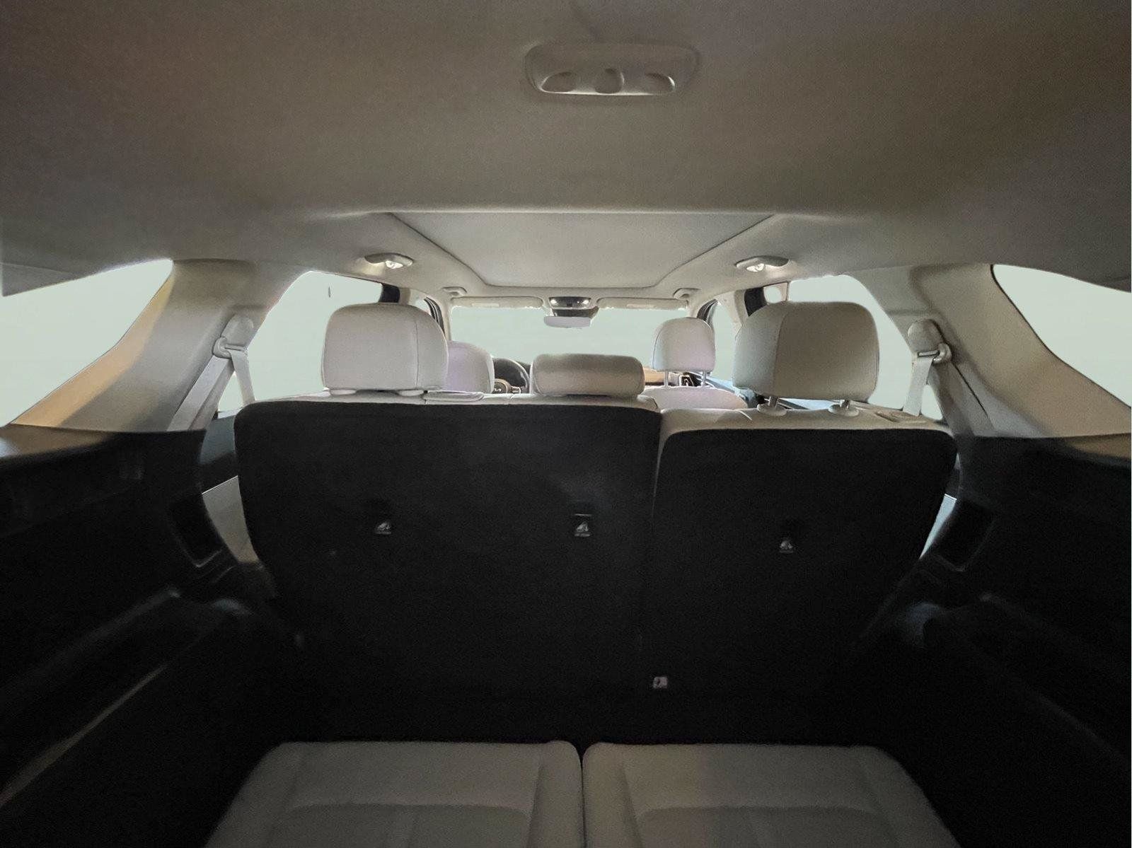 Used 2023 Kia Sorento S w/ Panoramic Sunroof Package FWD image 10