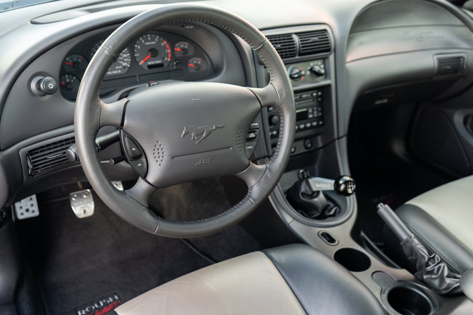 Used 2004 Ford Mustang GT RWD image 13