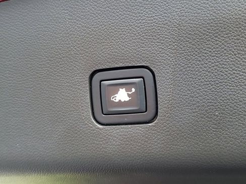 Used 2021 Chevrolet Traverse RS AWD/4WD image 6