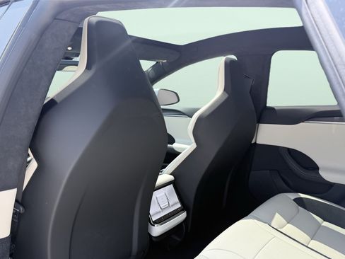 Used 2026 Tesla Model S Plaid AWD/4WD image 26