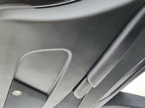 Used 2022 Tesla Model X Base image 34