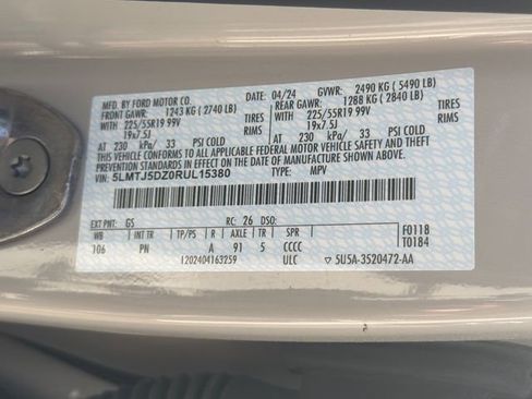 Used 2024 Lincoln Corsair Grand Touring image 37