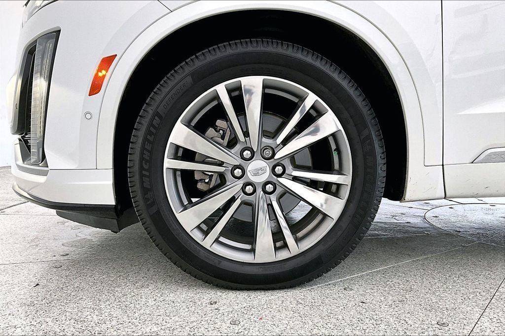 Used 2020 Cadillac XT6 Premium Luxury FWD image 10