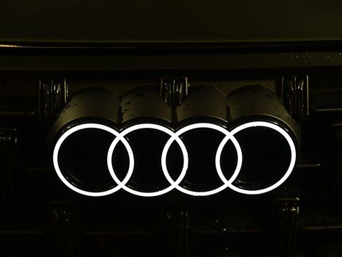 New 2026 Audi Q7 3.0T Premium Plus AWD/4WD image 15