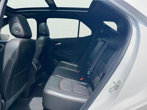 Used 2023 Chevrolet Equinox RS w/ RS Leather Package image 32