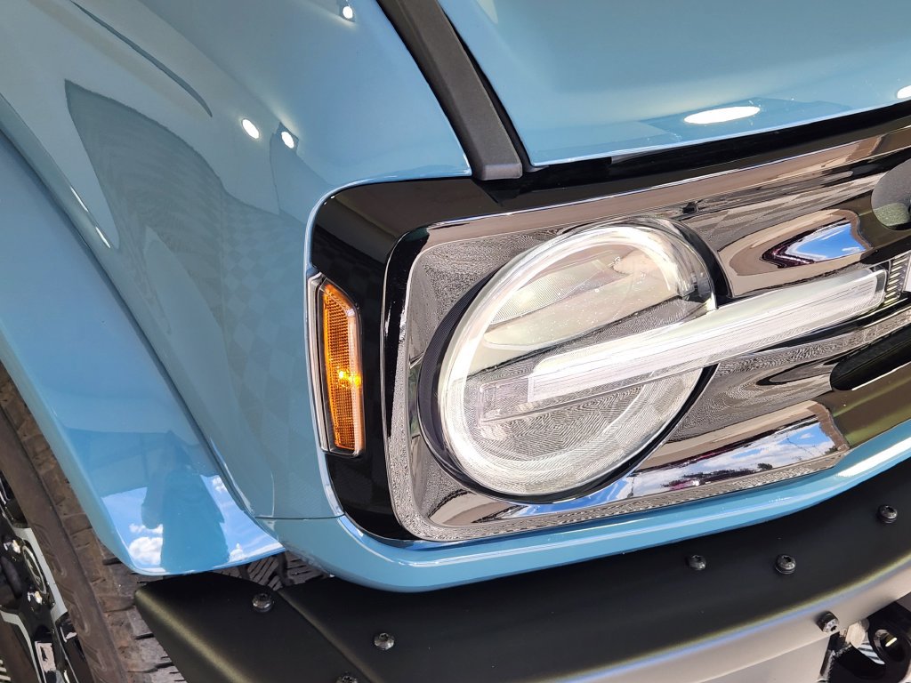 Used 2022 Ford Bronco Outer Banks AWD/4WD image 10