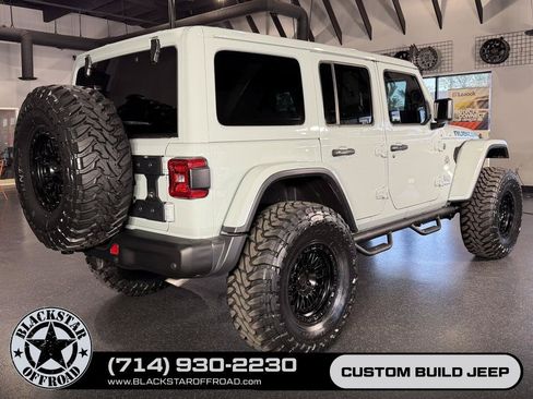 Used 2024 Jeep Wrangler Unlimited Rubicon 4xe AWD/4WD image 16