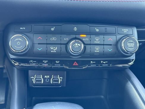 Used 2023 Dodge Durango GT RWD image 21
