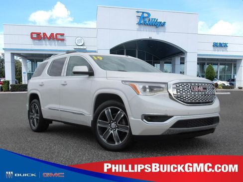 Used 2019 GMC Acadia Denali w/ Technology Package image 1