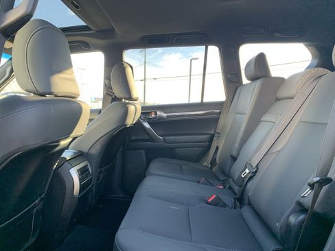 Certified 2023 Lexus GX 460 Premium w/ Premium Package image 32