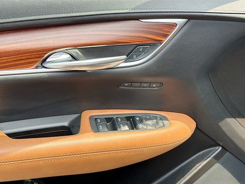 Used 2021 Cadillac XT5 Premium Luxury FWD image 19
