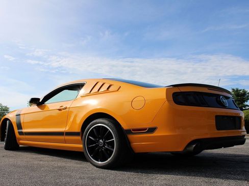 Used 2013 Ford Mustang Boss 302 w/ Boss 302 Accessory Pkg image 17
