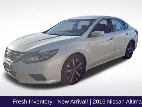 Used 2016 Nissan Altima 3.5 SR FWD image 1