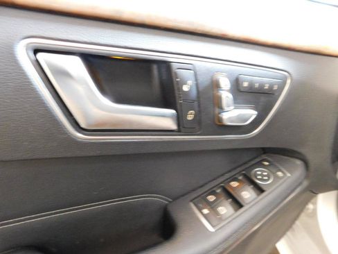 Used 2014 Mercedes-Benz E 350 4MATIC Sedan image 11
