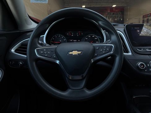 Used 2024 Chevrolet Malibu LT FWD image 39