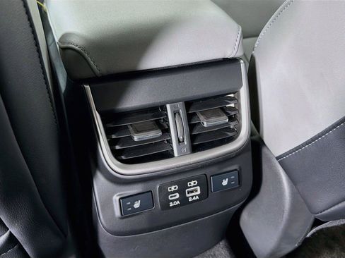 Used 2024 Subaru Legacy Limited AWD/4WD image 29