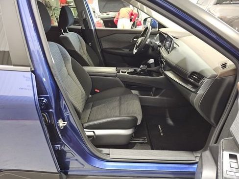 Certified 2023 Nissan Rogue SV image 25