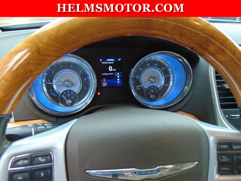 Used 2014 Chrysler 300 C w/ Light Group image 23